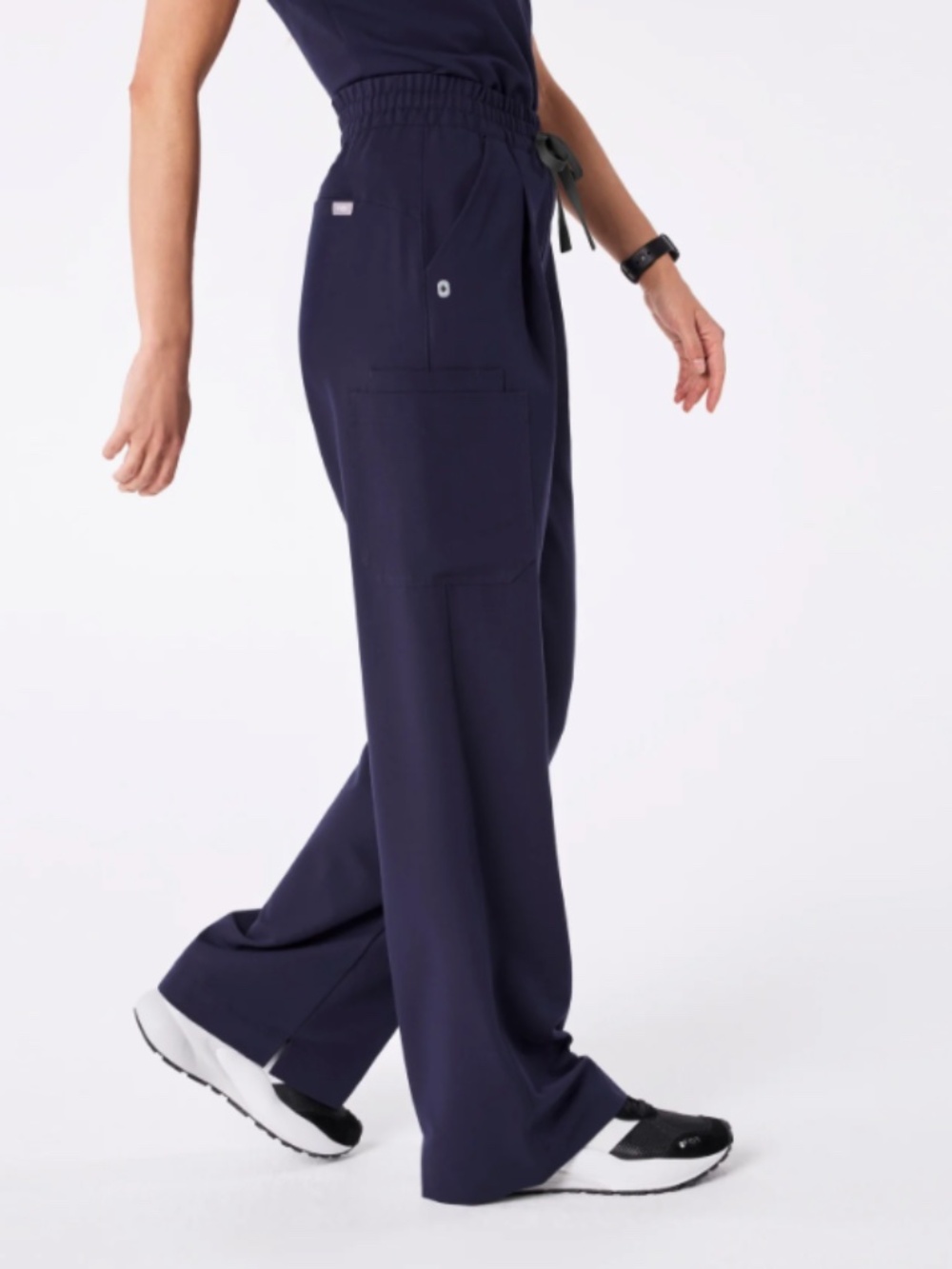 FIGS Ultra High Rise Shelby Wide Leg Scrub Pants in Navy XXL